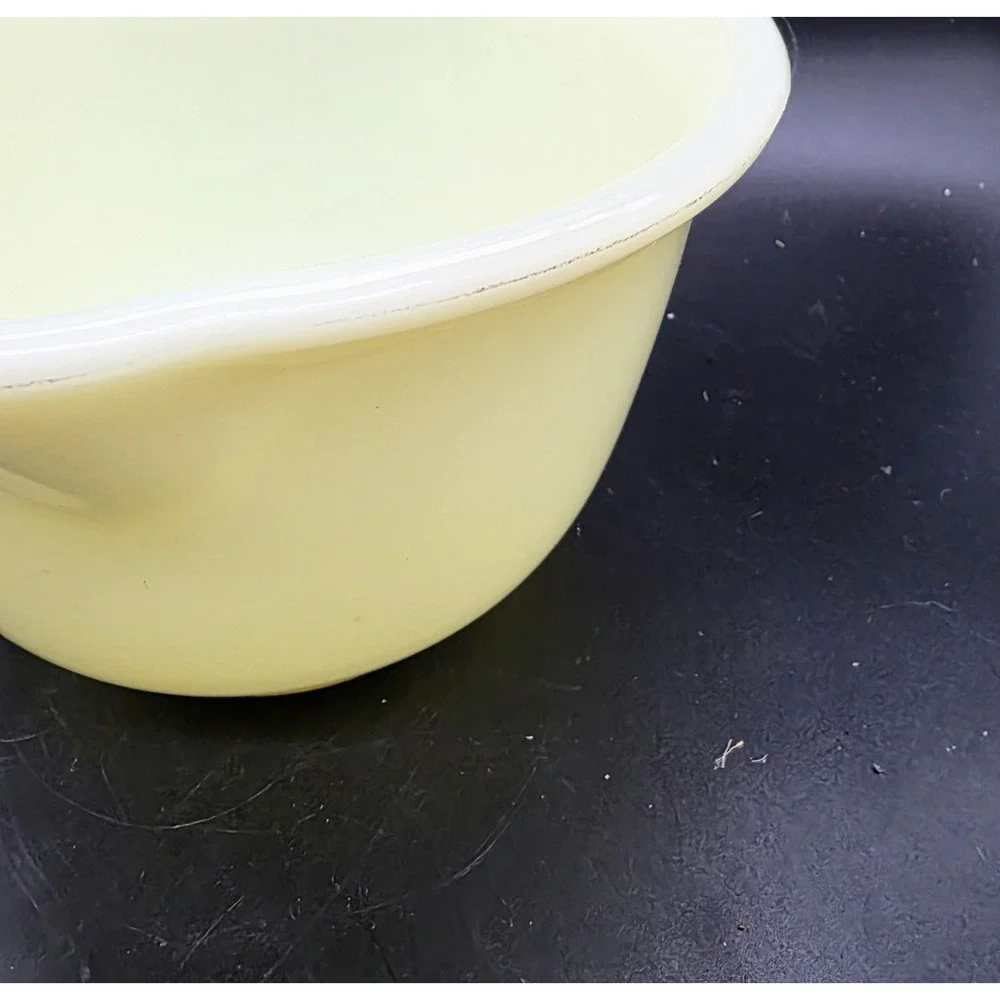 Vintage Hamilton Beach Mixing Bowl Yellow Custard Glass UV Glow 4.75